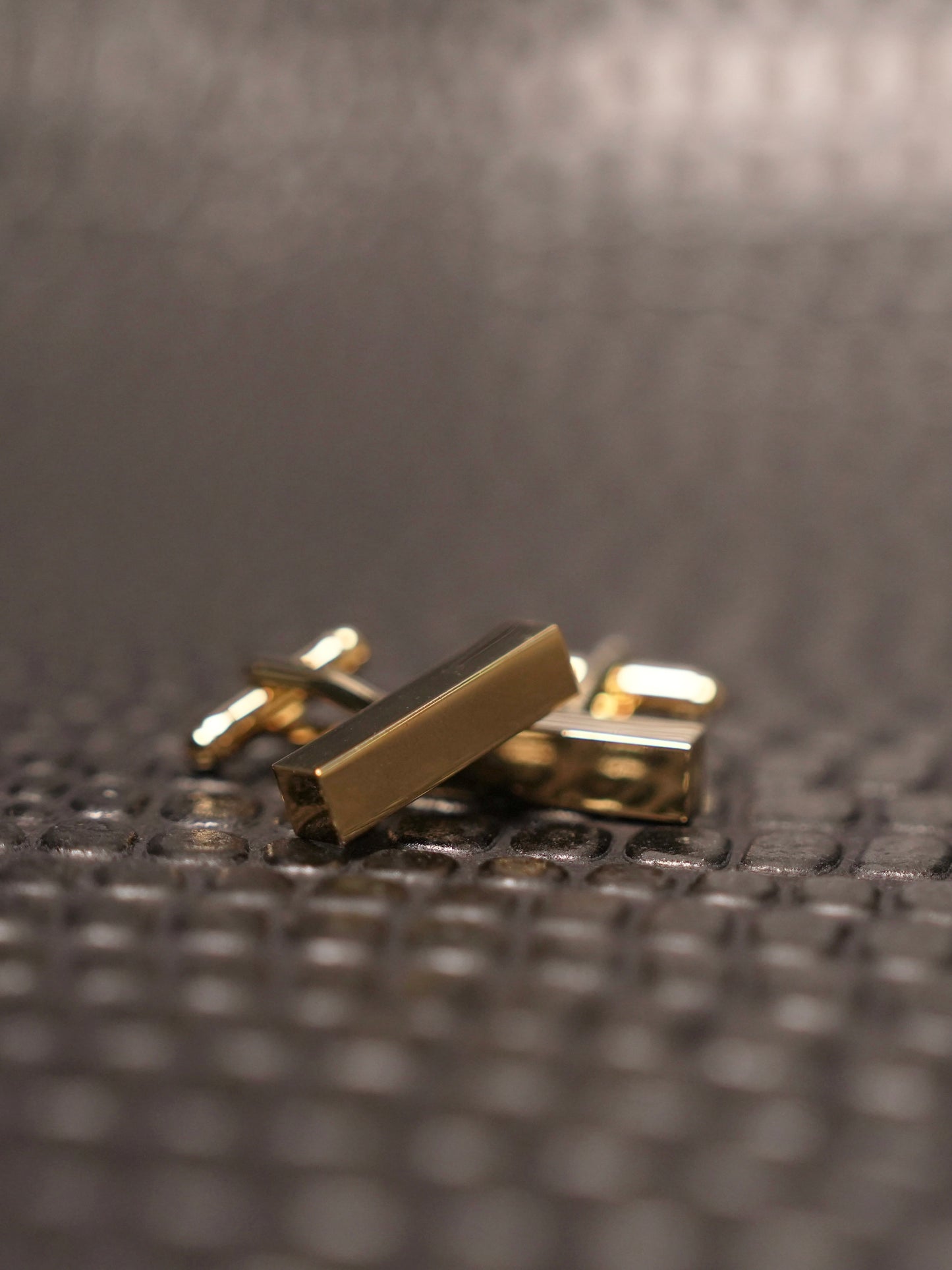 LB Signature Gold Bar Cufflinks