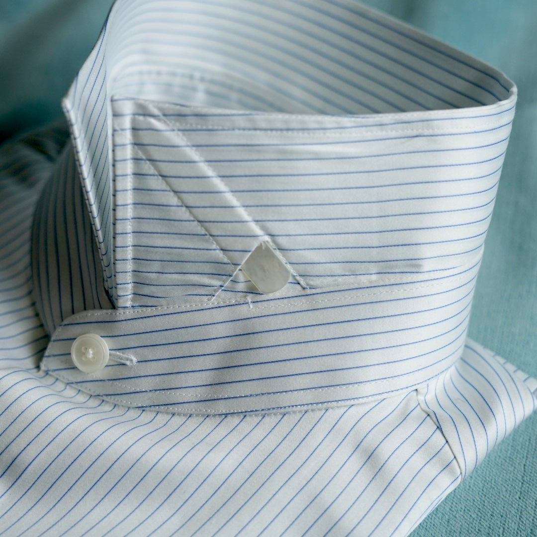 Mother-of-Pearl Collar Stays Essential Accessory Luxury Gift