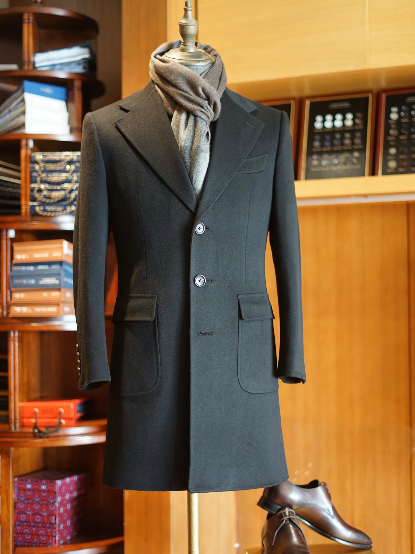 Charcoal Grey Wool and Cashmere Blend Chesterfield Overcoat – Tradition Edition